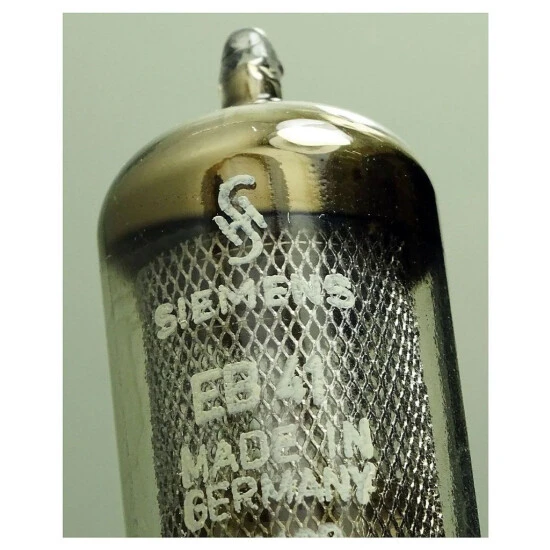 EB41 Doppel-Diode, Mesh. Eine Rimlock-Radioröhre Von Siemens. ID20790 6 EB41 Doppel-Diode, Mesh. Eine Rimlock-Radioröhre Von Siemens. ID20790 – Bild 4